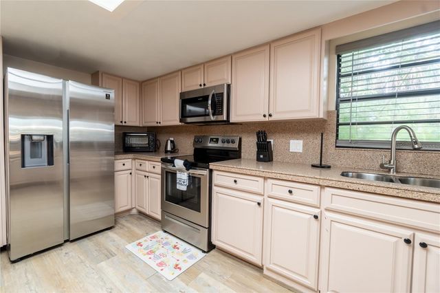 4003 BAYSIDE COURT, Bradenton, FL 34210