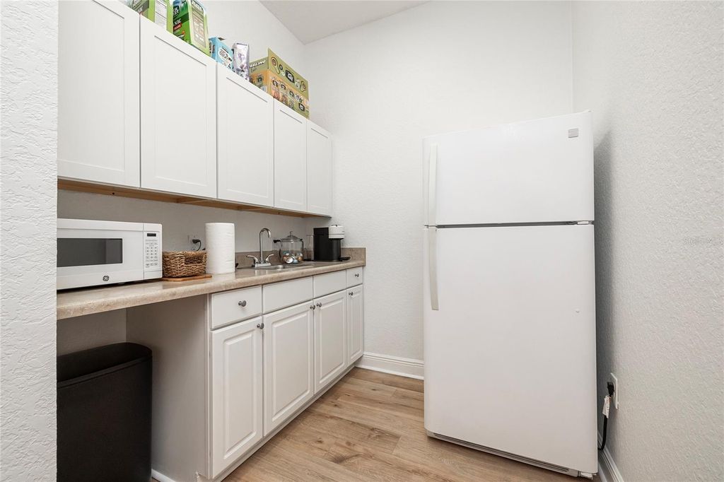 Image 19 of property listing at 801 2ND STREET N C, Safety Harbor, FL 34695