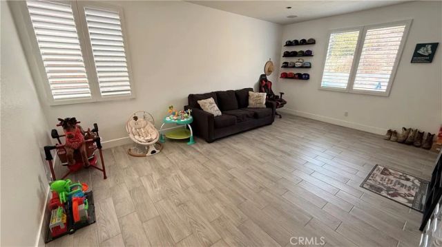 17289 Woodentree Lane, Riverside, CA 92503