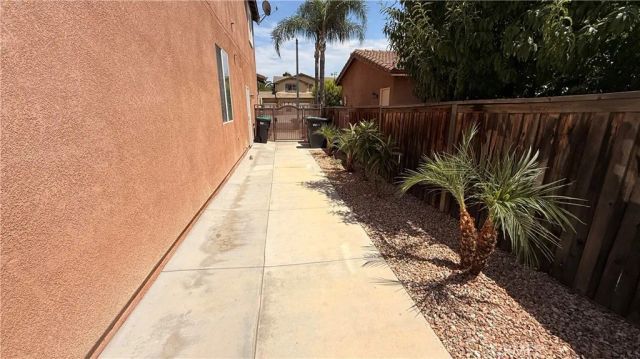 17289 Woodentree Lane, Riverside, CA 92503