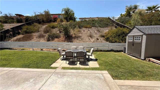17289 Woodentree Lane, Riverside, CA 92503
