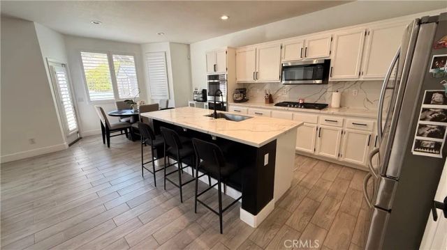 17289 Woodentree Lane, Riverside, CA 92503