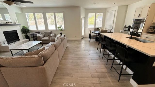 17289 Woodentree Lane, Riverside, CA 92503