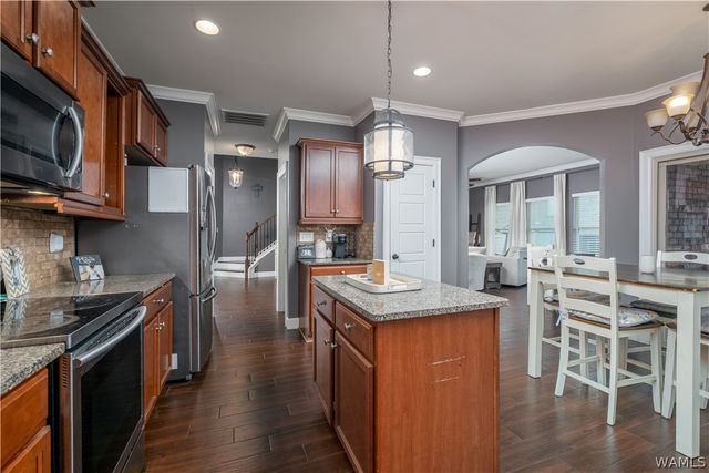 1005 BELLE MEADE, Northport, AL 35475
