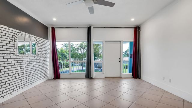 733 NW 30th Ct 6, Wilton Manors, FL 33311