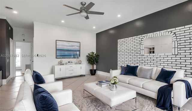 733 NW 30th Ct 6, Wilton Manors, FL 33311