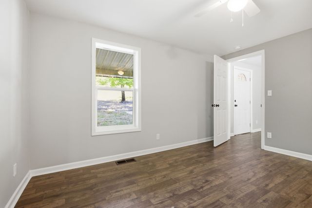 3542 Cecil Farm Rd, Mount Pleasant, TN 38474