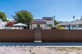 5512 Willowcrest, North Hollywood, CA 91601