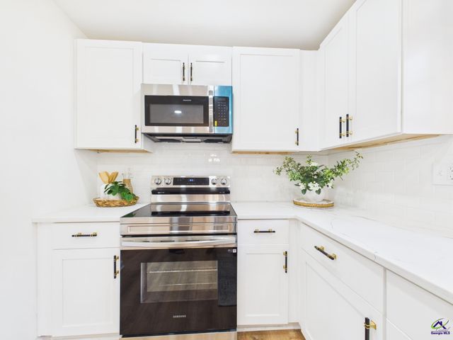 5060 Pinefield Drive, Macon, GA 31206