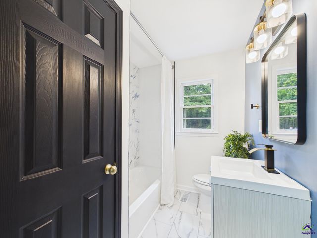 5060 Pinefield Drive, Macon, GA 31206