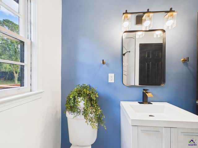 5060 Pinefield Drive, Macon, GA 31206