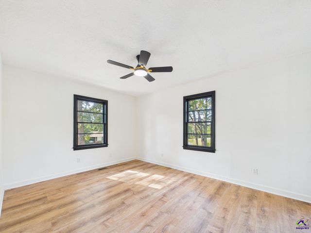 5060 Pinefield Drive, Macon, GA 31206