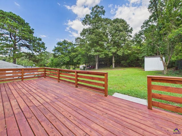 5060 Pinefield Drive, Macon, GA 31206