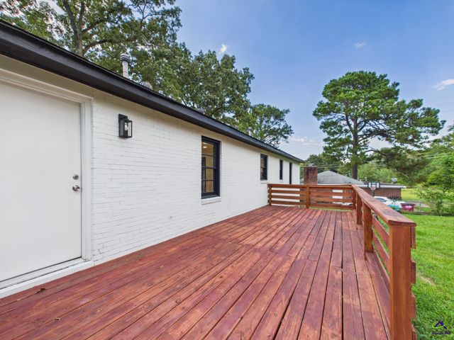 5060 Pinefield Drive, Macon, GA 31206