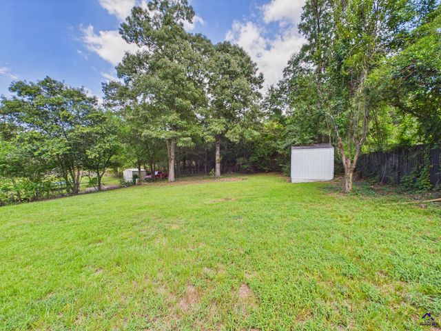 5060 Pinefield Drive, Macon, GA 31206