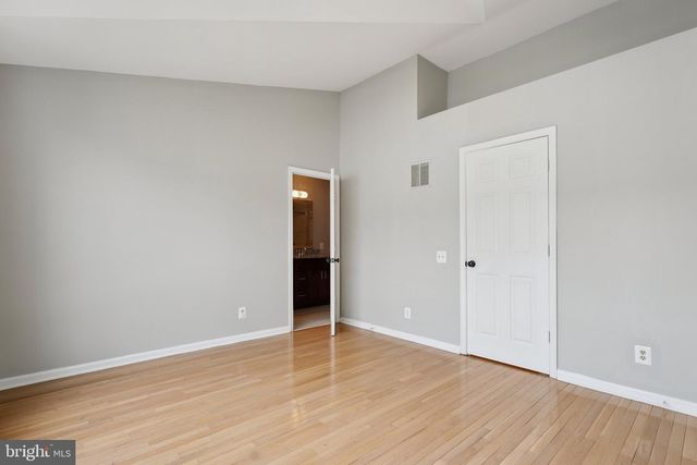 5130 BEAUREGARD ST, Alexandria, VA 22312