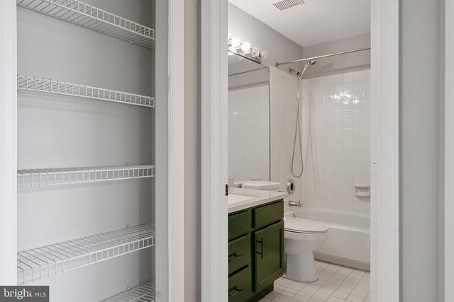 5130 BEAUREGARD ST, Alexandria, VA 22312