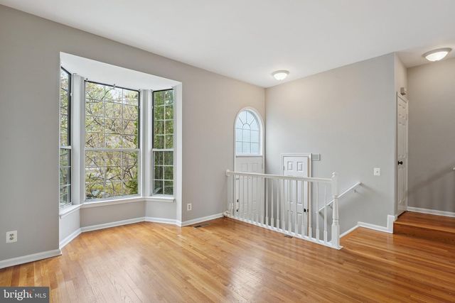 5130 BEAUREGARD ST, Alexandria, VA 22312