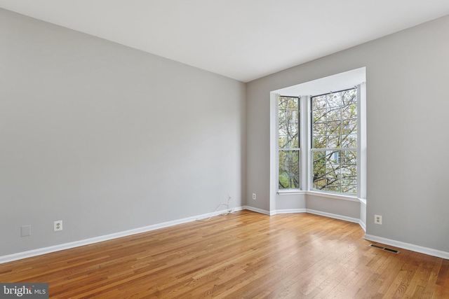 5130 BEAUREGARD ST, Alexandria, VA 22312