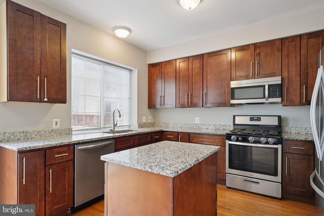 5130 BEAUREGARD ST, Alexandria, VA 22312