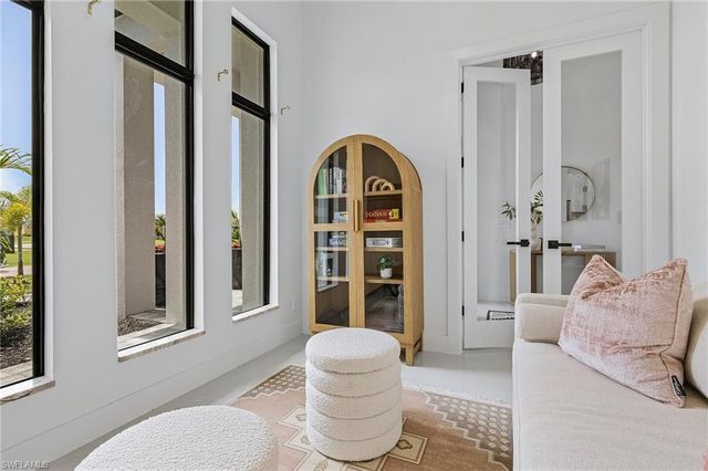 1923 SW 27th TER, Cape Coral, FL 33914