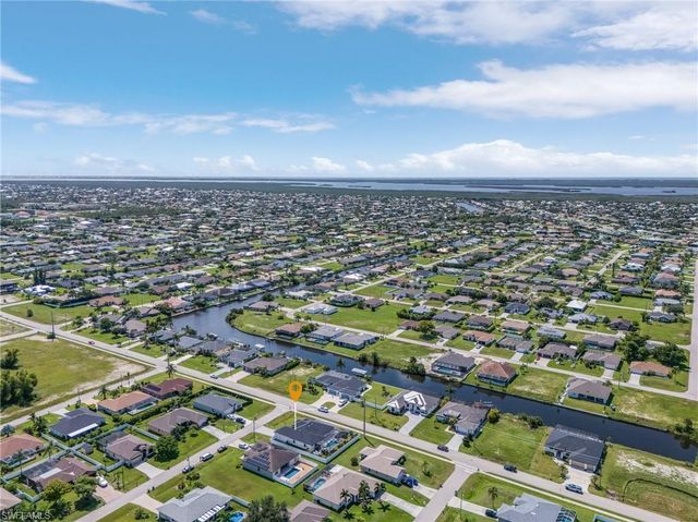 1923 SW 27th TER, Cape Coral, FL 33914