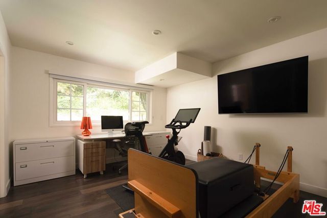 2823 Moraga Drive, Los Angeles, CA 90077