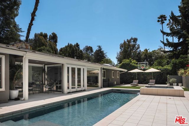 2823 Moraga Drive, Los Angeles, CA 90077