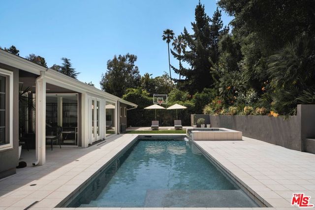 2823 Moraga Drive, Los Angeles, CA 90077