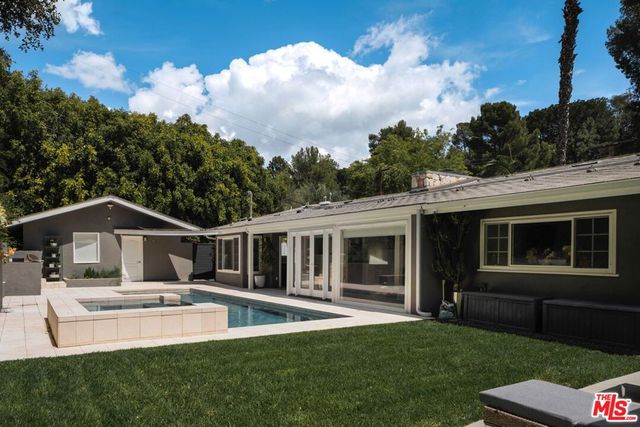 2823 Moraga Drive, Los Angeles, CA 90077