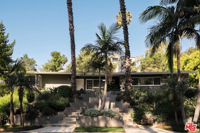 2823 Moraga Drive, Los Angeles, CA 90077