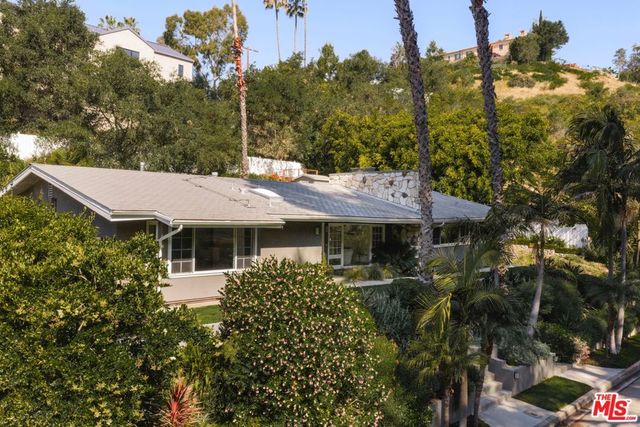 2823 Moraga Drive, Los Angeles, CA 90077