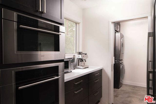 2823 Moraga Drive, Los Angeles, CA 90077