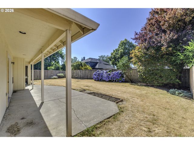 668 Ne MARYANN Ct, Hillsboro, OR 97124