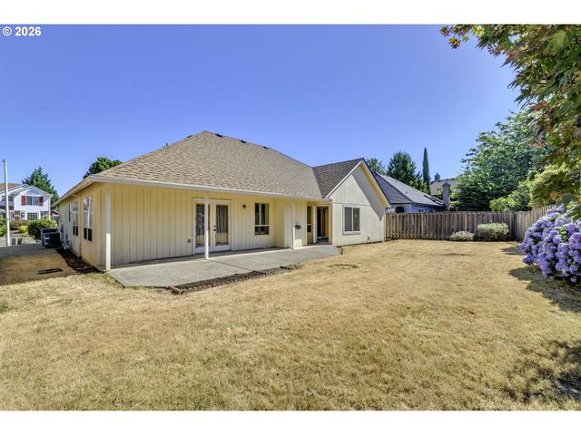668 Ne MARYANN Ct, Hillsboro, OR 97124