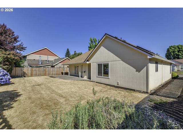 668 Ne MARYANN Ct, Hillsboro, OR 97124