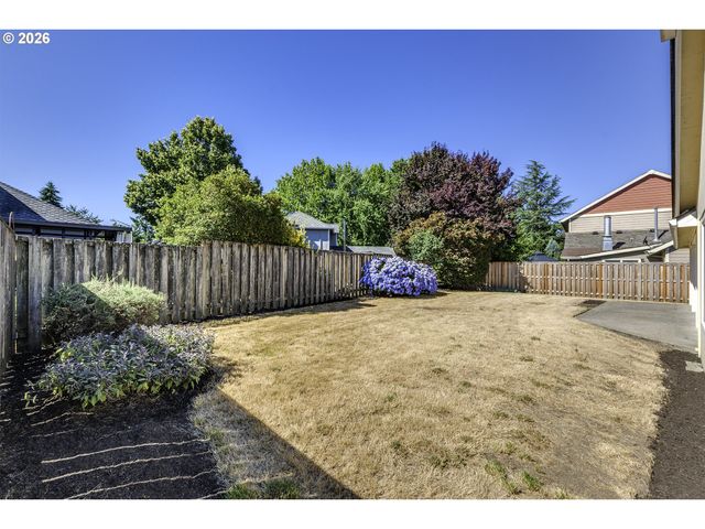 668 Ne MARYANN Ct, Hillsboro, OR 97124