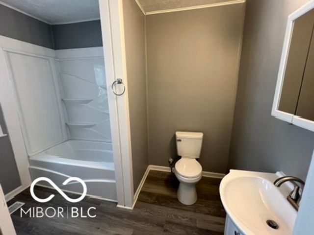 2350 W 58th Street, Indianapolis, IN 46228