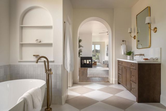 2815 Santa Fe Vista Ct, Encinitas, CA 92024