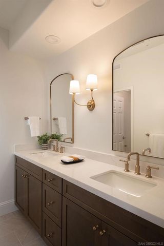 2815 Santa Fe Vista Ct, Encinitas, CA 92024