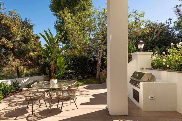 2815 Santa Fe Vista Ct, Encinitas, CA 92024