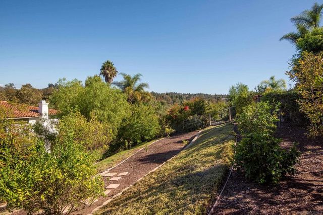 2815 Santa Fe Vista Ct, Encinitas, CA 92024