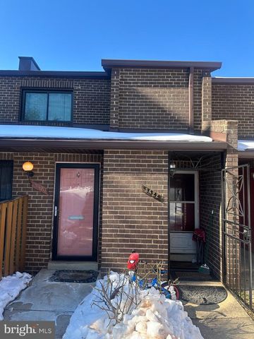 3422 SUMMIT CT NE, Washington, DC 20018