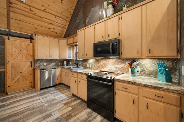 130 SE County Road 3085, Corsicana, TX 75109