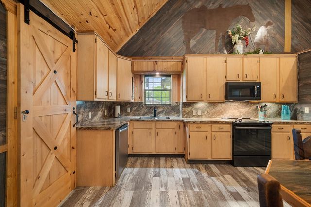 130 SE County Road 3085, Corsicana, TX 75109