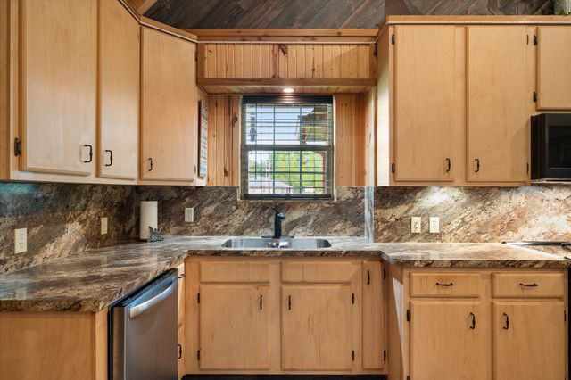 130 SE County Road 3085, Corsicana, TX 75109