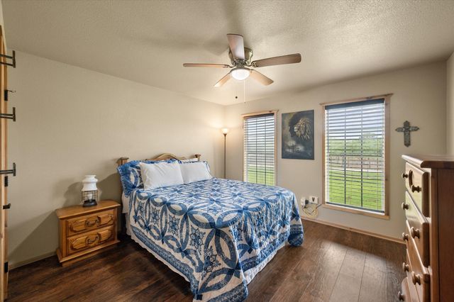 130 SE County Road 3085, Corsicana, TX 75109