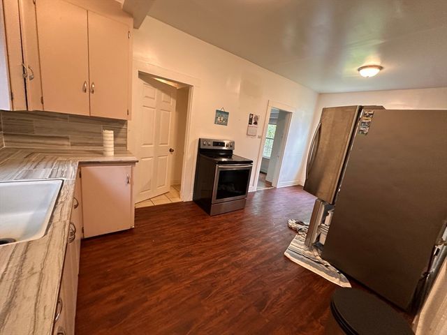20 Bridge, Amherst, MA 01002
