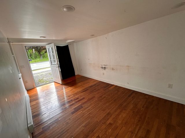 20 Bridge, Amherst, MA 01002