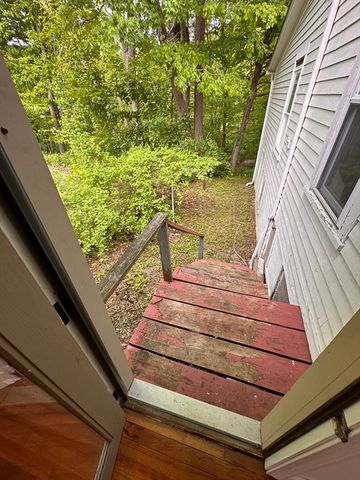 20 Bridge, Amherst, MA 01002